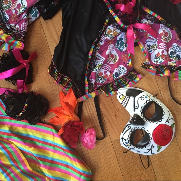 Day Of The Dead Halloween Costume - Picture 3 of 7